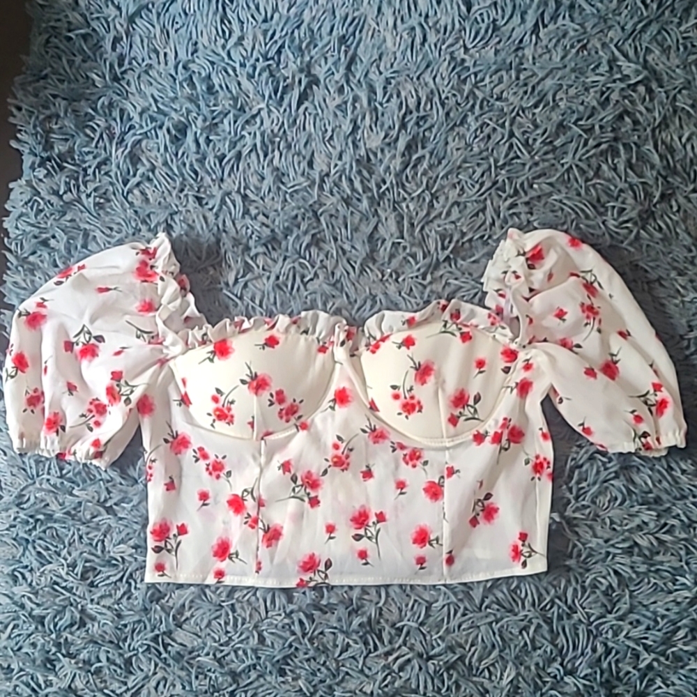 All Pretty Girls Boutique Floral Puff Sleeve Top